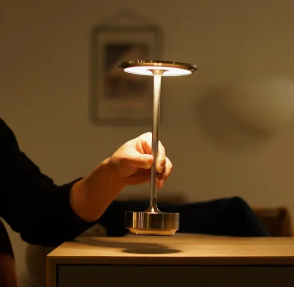 Wireless Table Lamp
